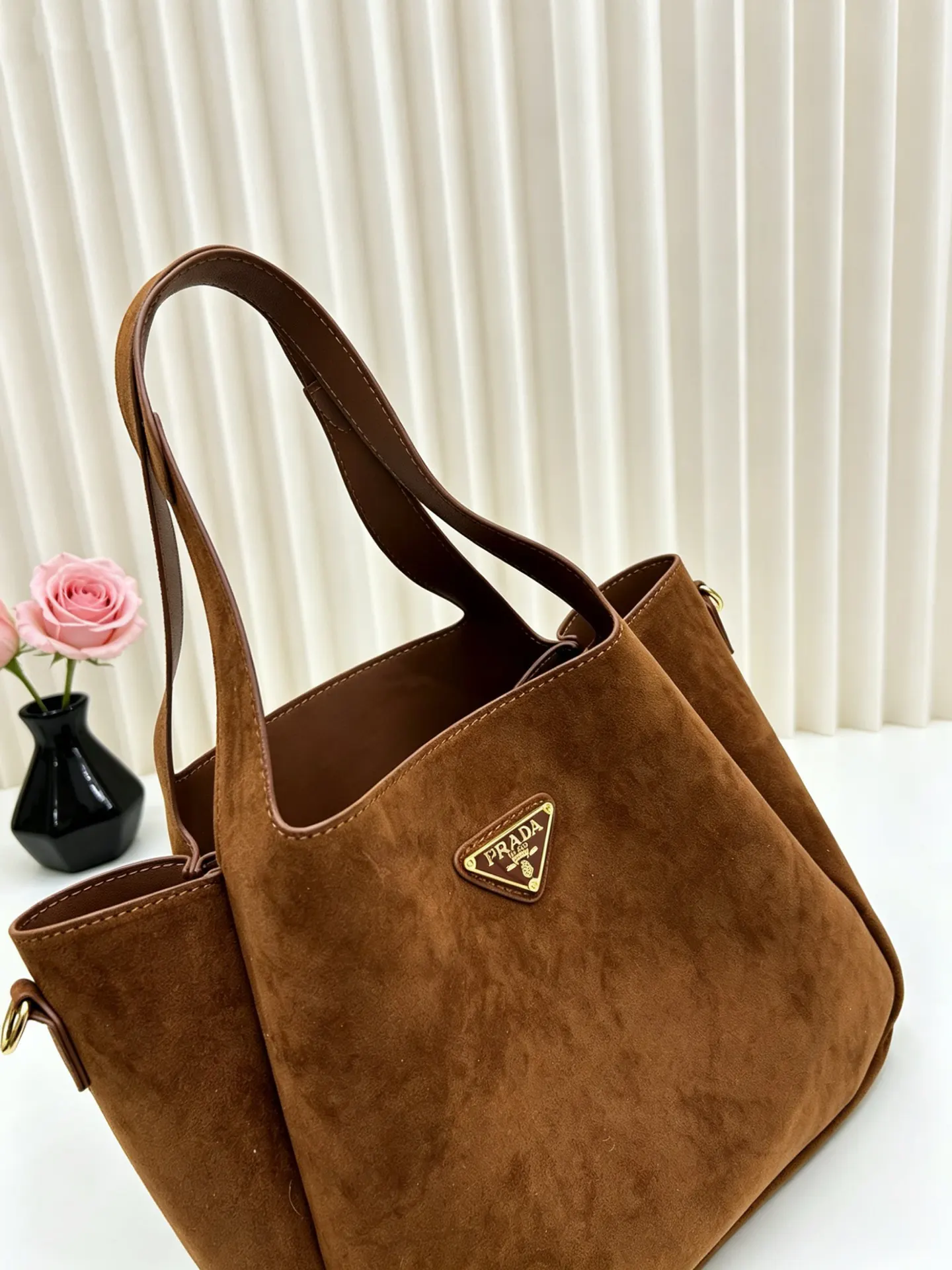 Prada 皮革 托特包 大容量托特款