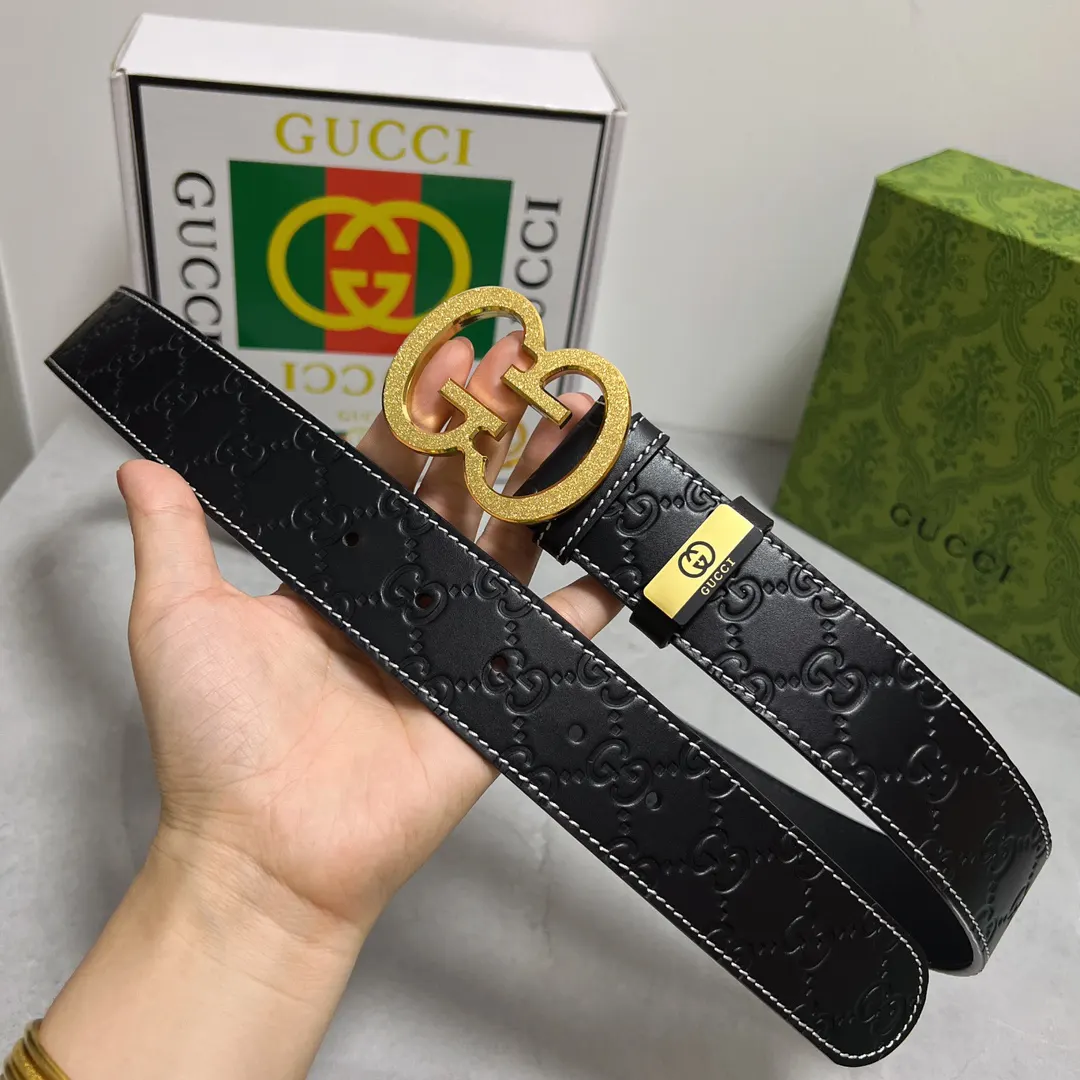 Gucci 双G扣牛皮腰带