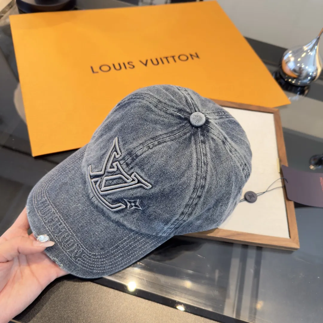 Louis Vuitton Fashion Item Casual