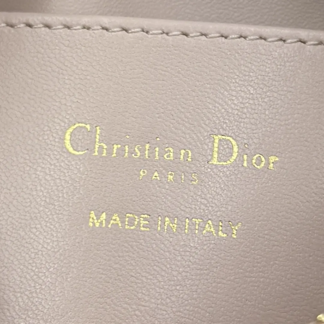 Dior Caro 白色 鏈條包(數字2) Dior Caro 白色 鏈條包(數字2)