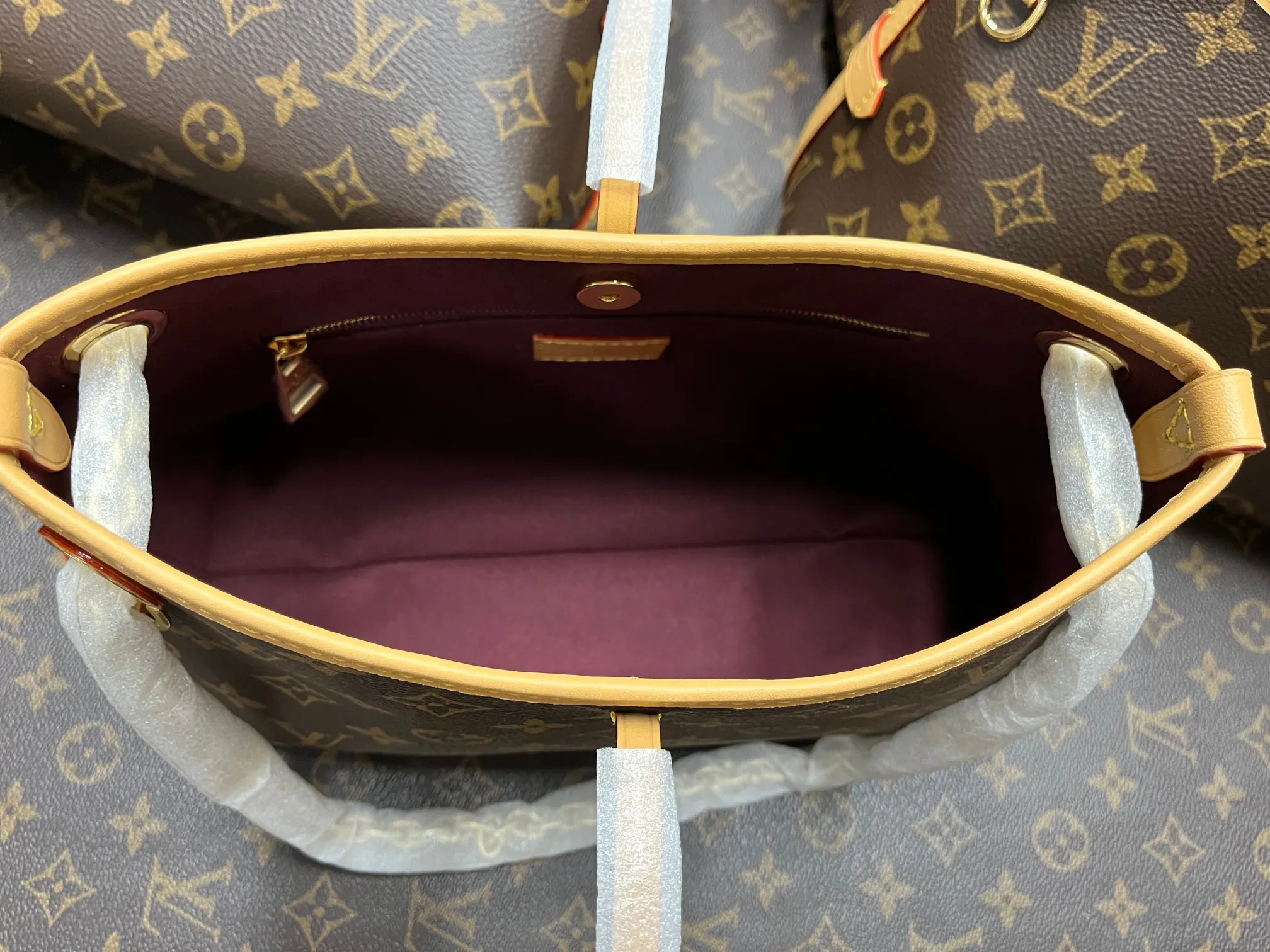 CarryAll 老花 水桶包 休閒水桶款