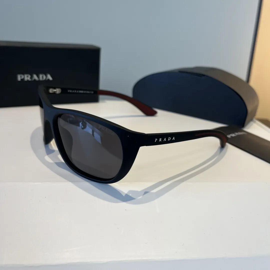Prada 太阳眼镜 时尚遮阳 太阳镜