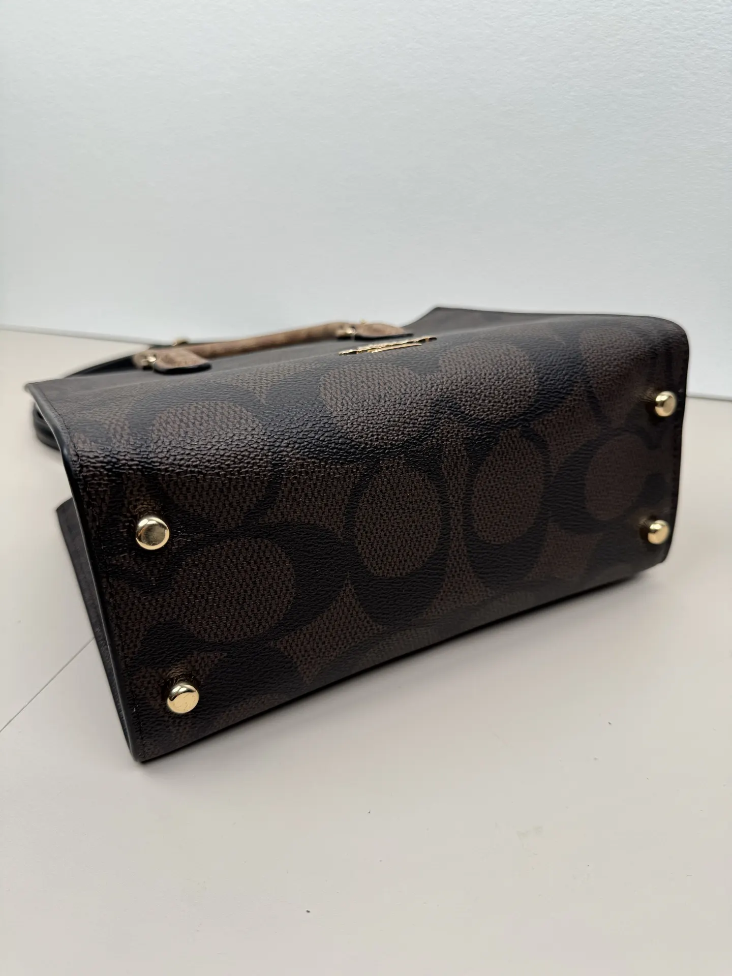 Cy676 Monogram Style Image 7 Cy676 Monogram Style Image 7