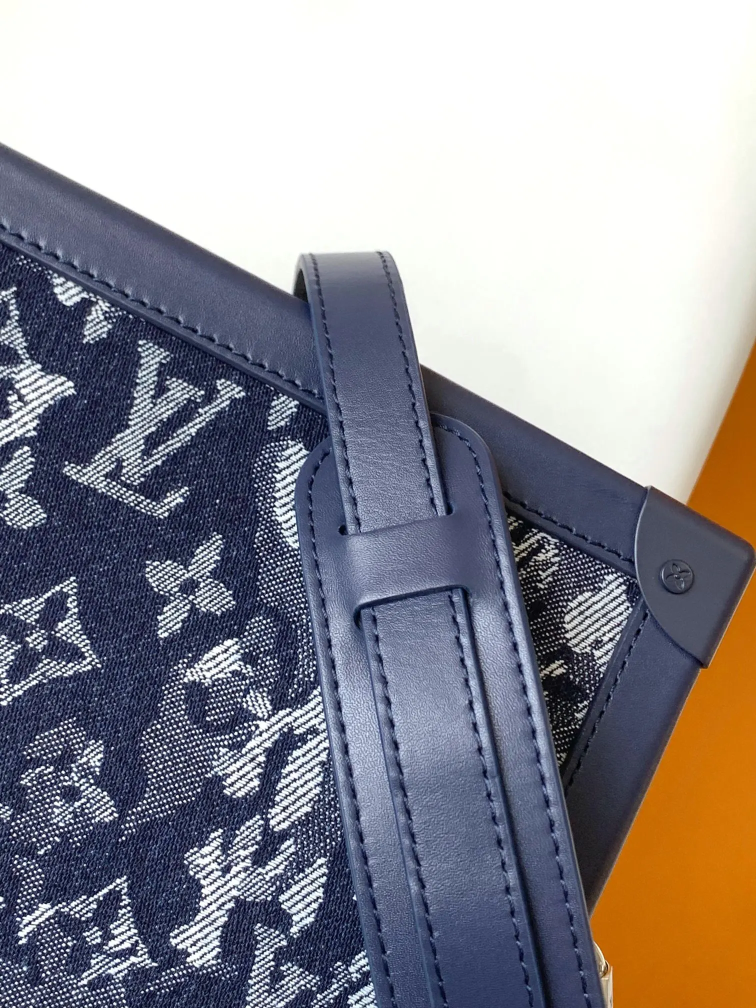 Louis Vuitton Monogram Fashion Item Travel Image 6
