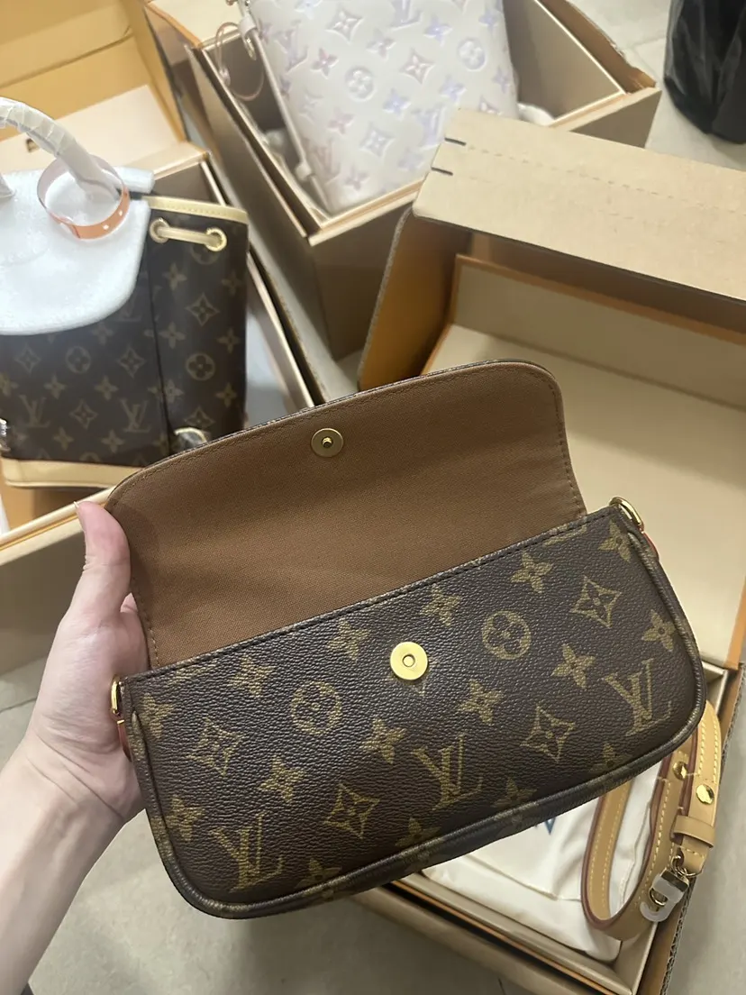WALLET ON CHAIN IV 链条包 精致链条款