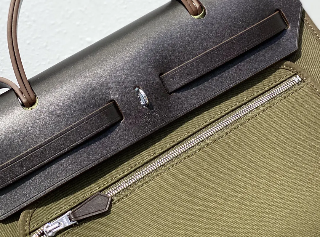 Hermès Herbag 雙肩包 31cm 轻便通勤(數字7) Hermès Herbag 雙肩包 31cm 轻便通勤(數字7)