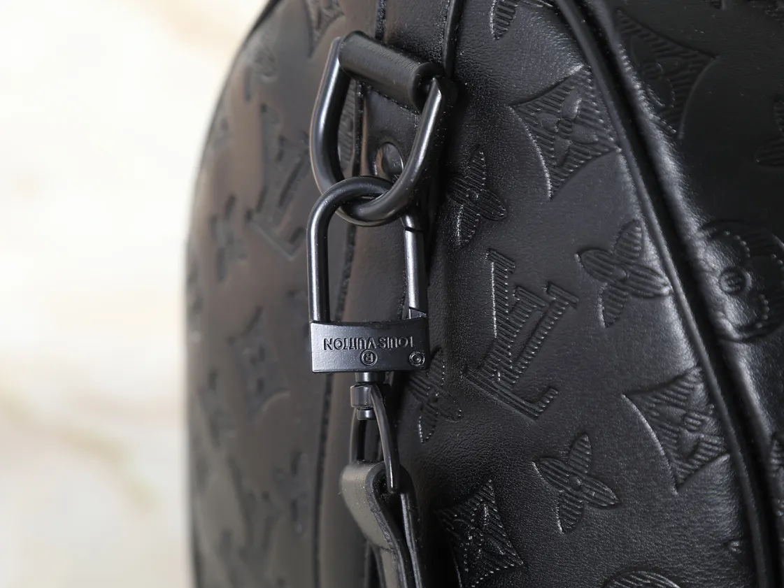 Fashion Item Travel