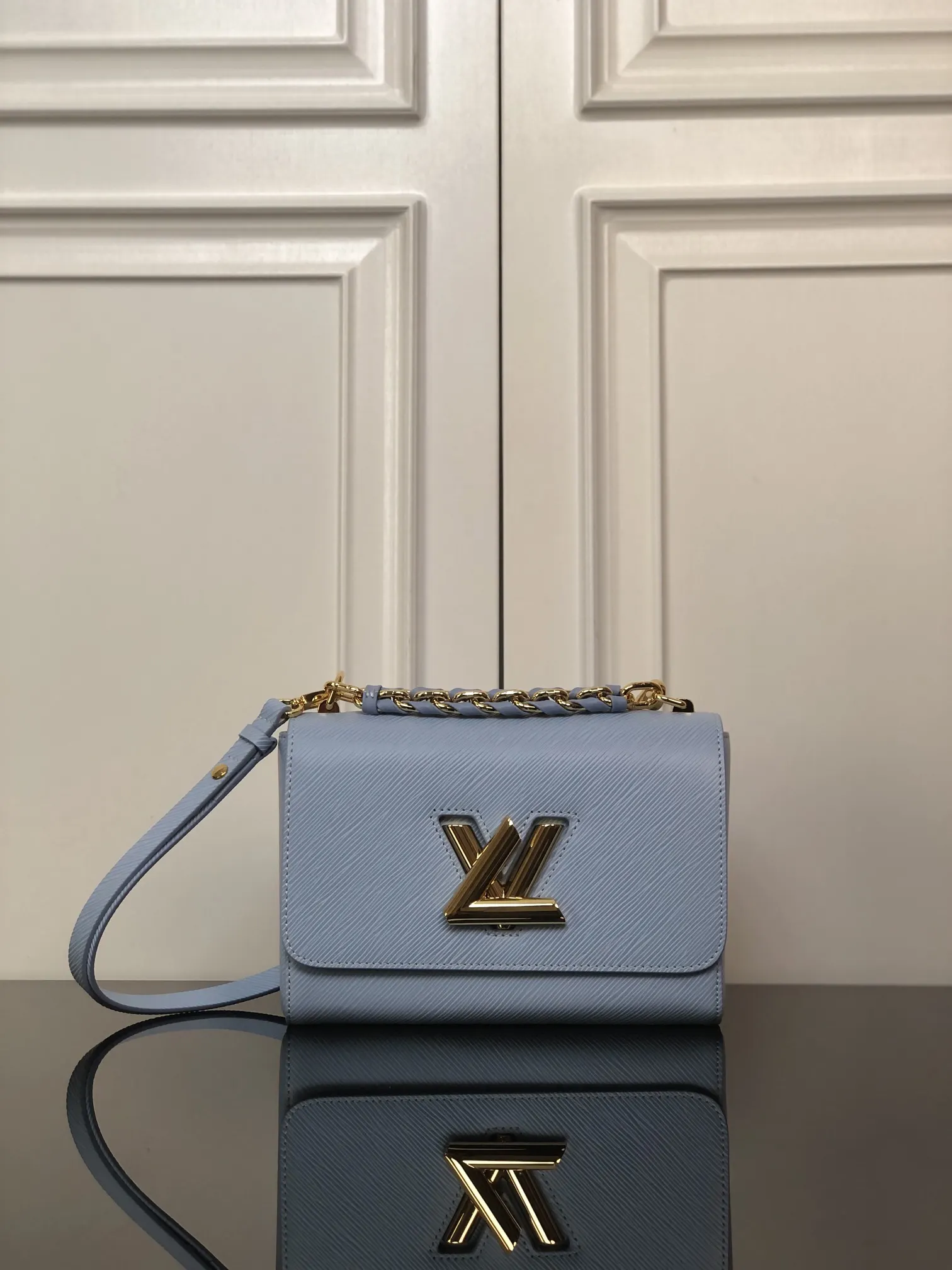 LV 蓝色 皮革 链条包 精致链条款