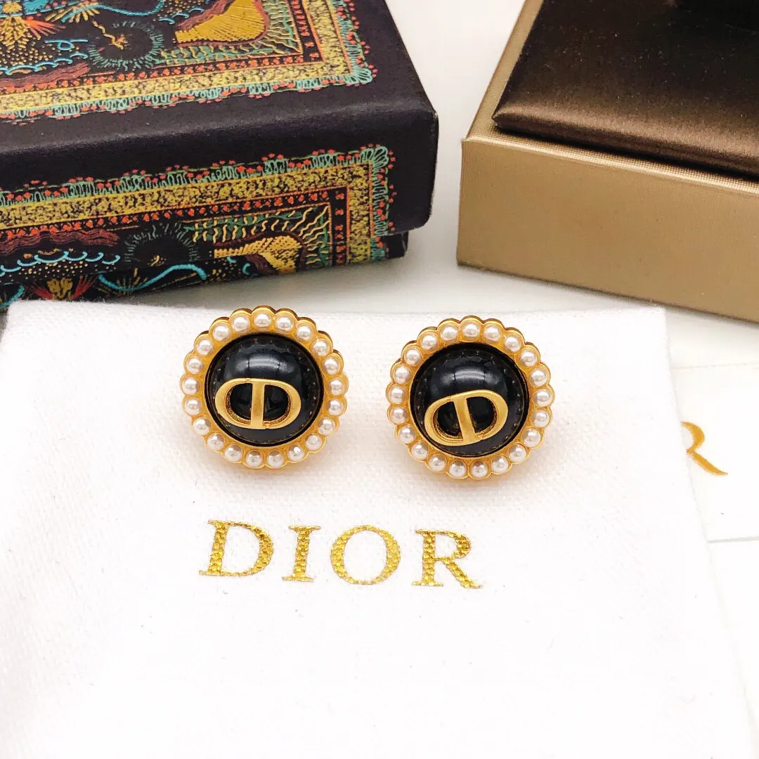 Dior 黑金CD耳环 礼盒精致配饰款