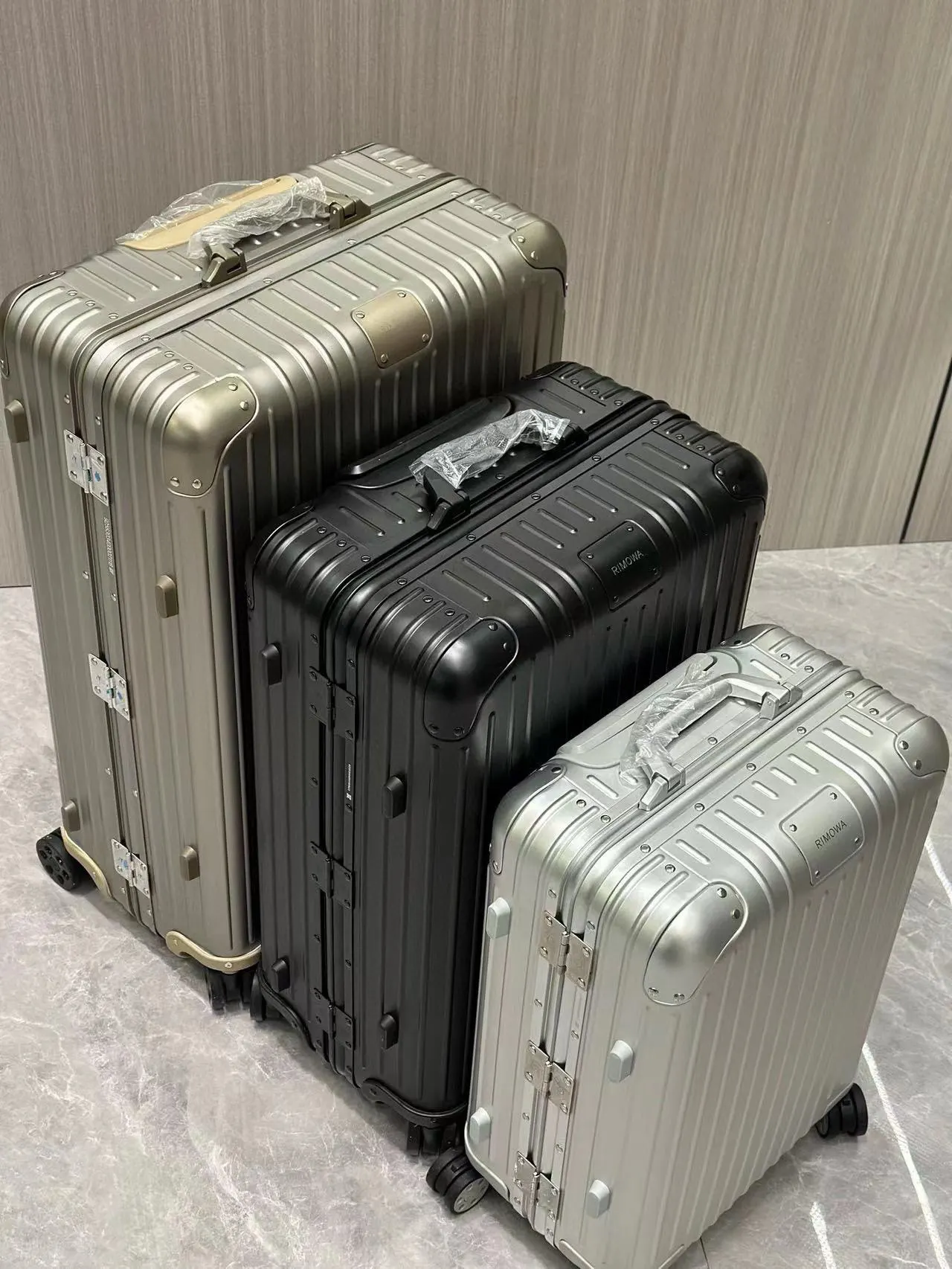 Black Silver Suitcase Travel Lightweight