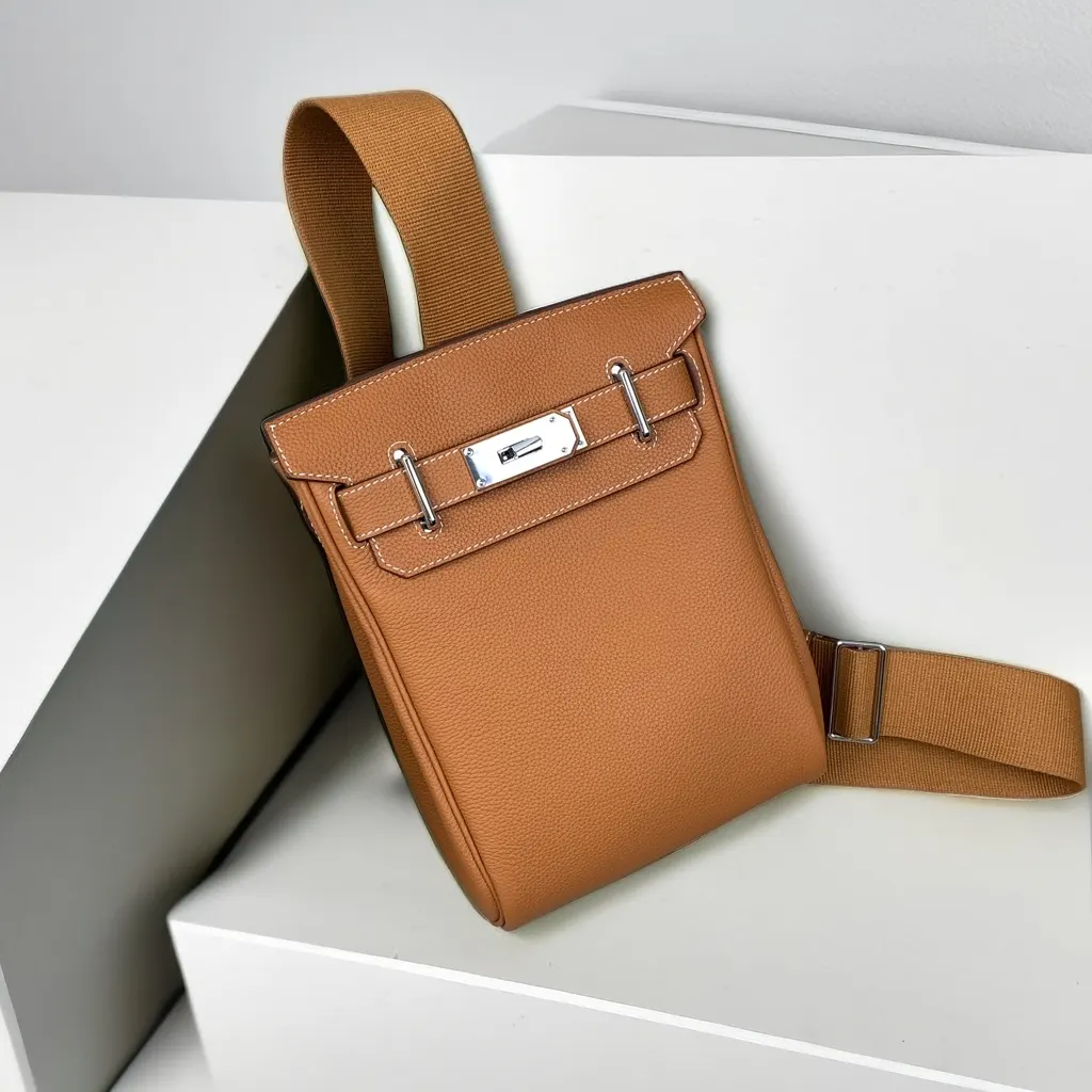 Hermès 皮革 腰包