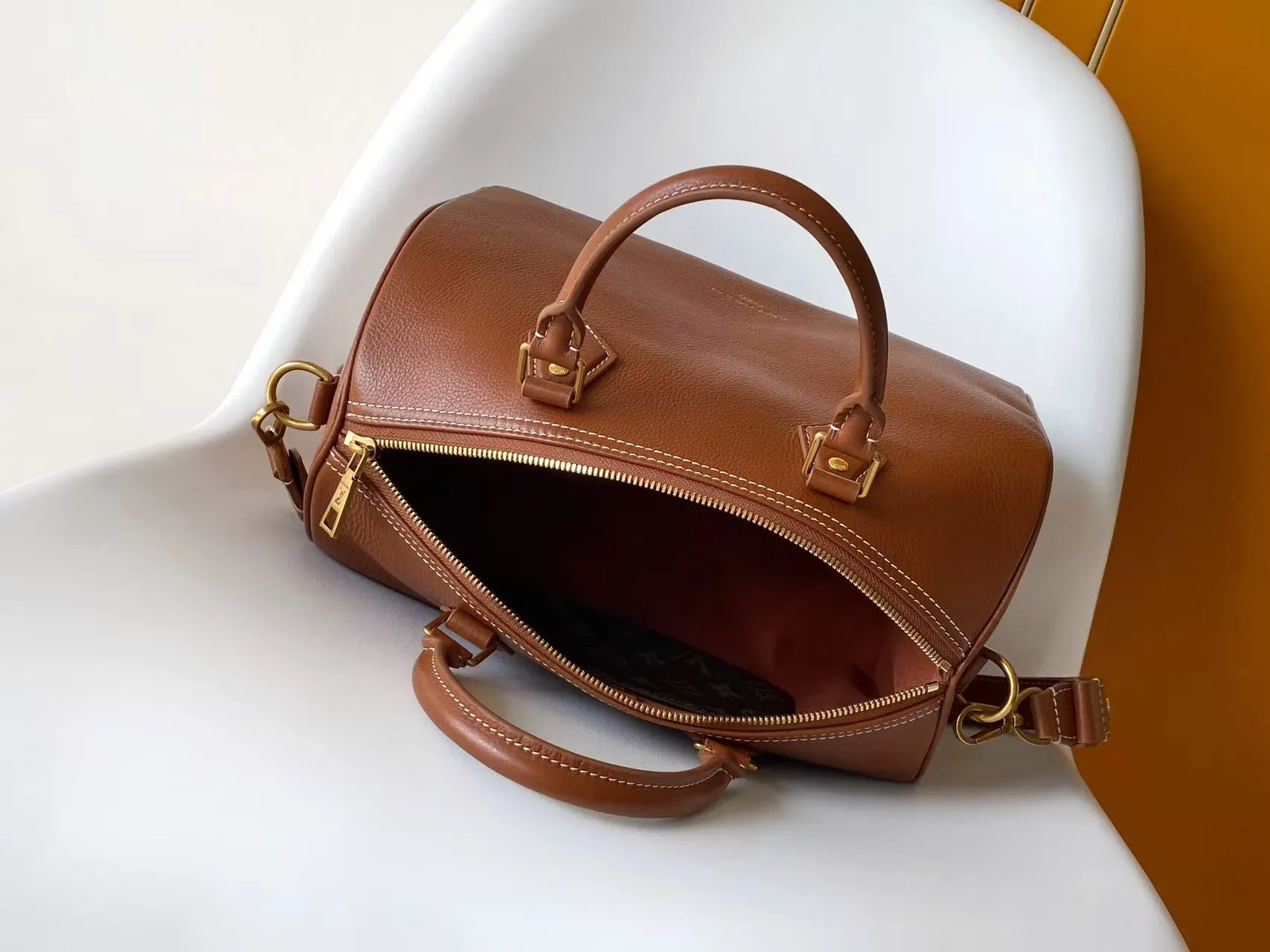LV Speedy 黑色 棕色 牛皮 旅行袋 大容量旅行款(數字9) LV Speedy 黑色 棕色 牛皮 旅行袋 大容量旅行款(數字9)