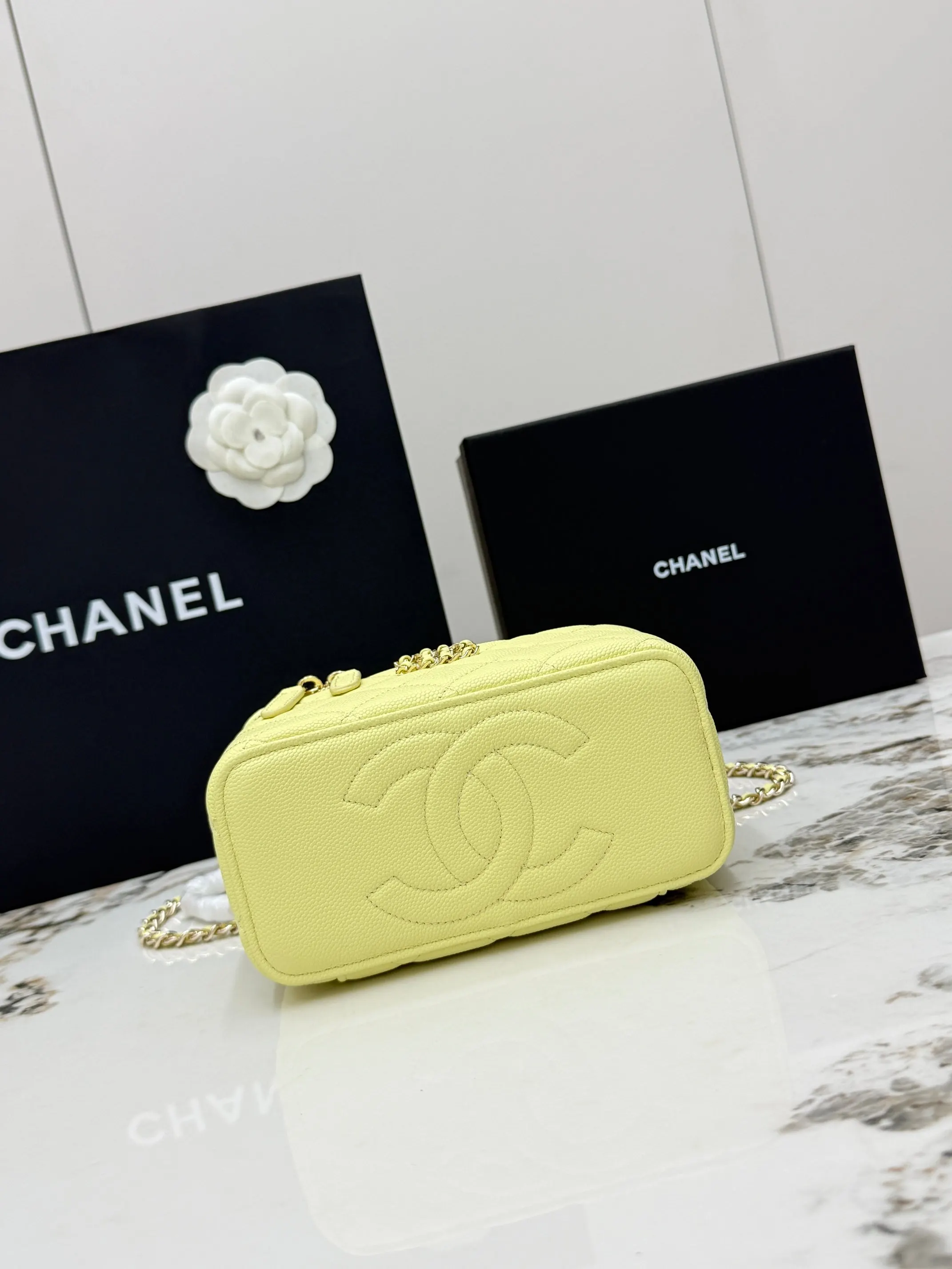 Chain Bag Leather