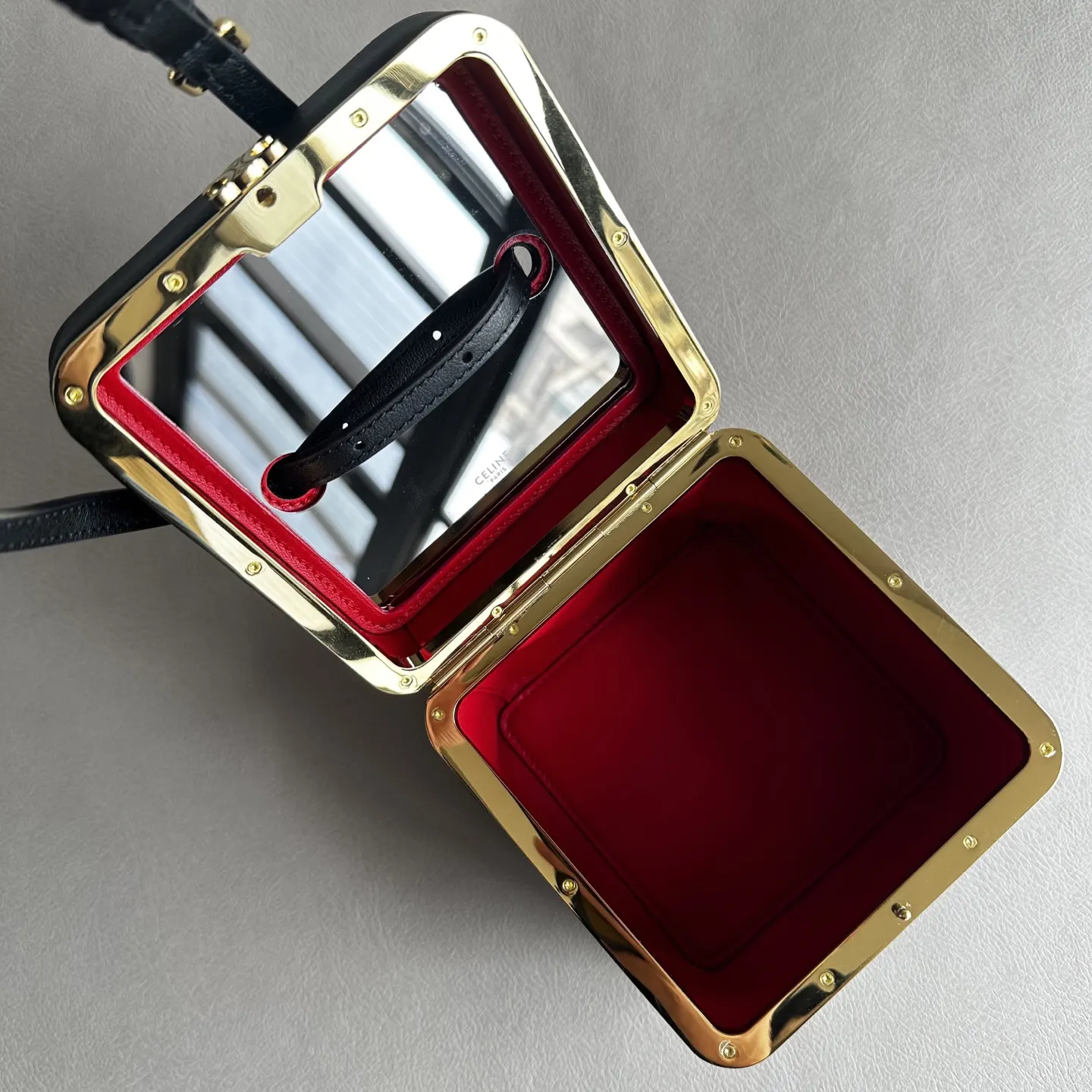 Celine Triomphe 金色 牛皮 單肩包 日常單肩背款