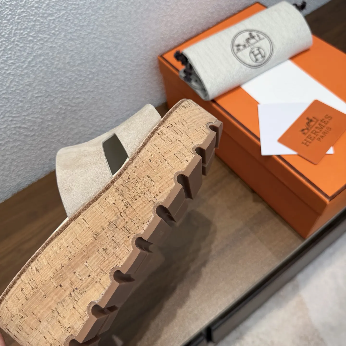 Hermès 新色系 拖鞋 舒适