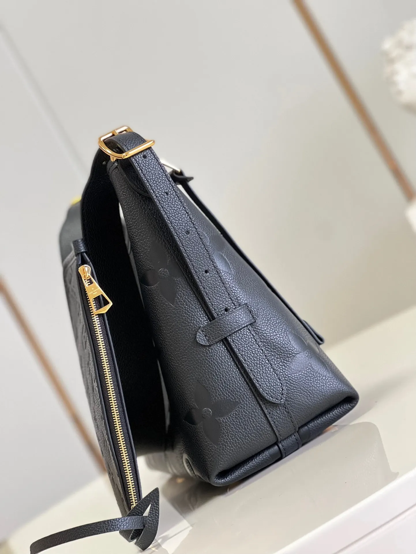 LV CarryAll Mo手拿包 精致手拿款