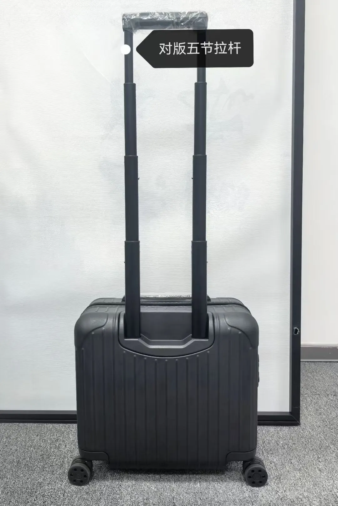 黑色 白色 玫瑰 寸登机箱前置口袋黑色 行李箱 旅行拉杆款 輕便出行款(數字9) 黑色 白色 玫瑰 寸登机箱前置口袋黑色 行李箱 旅行拉杆款 輕便出行款(數字9)