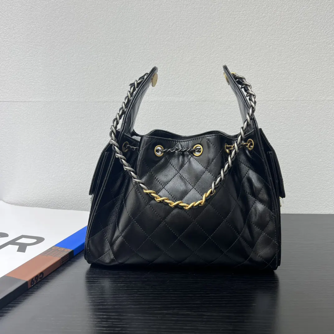 Chanel Oil Wax Sheepskin Hobo Underarm Bag One Shoulder Back