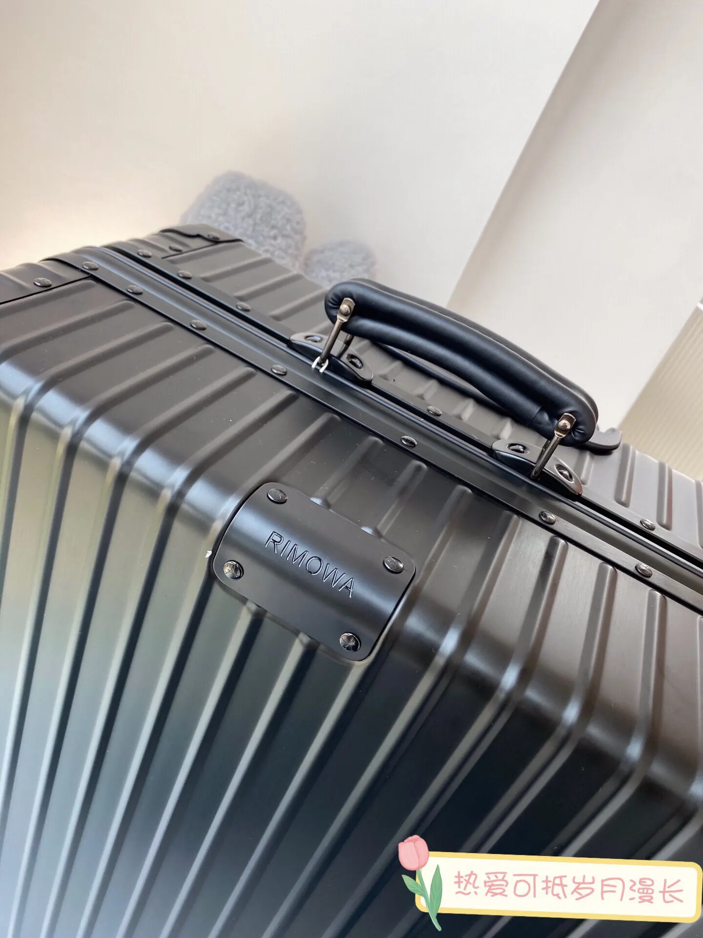 Black Silver Suitcase Travel Lightweight Vintage