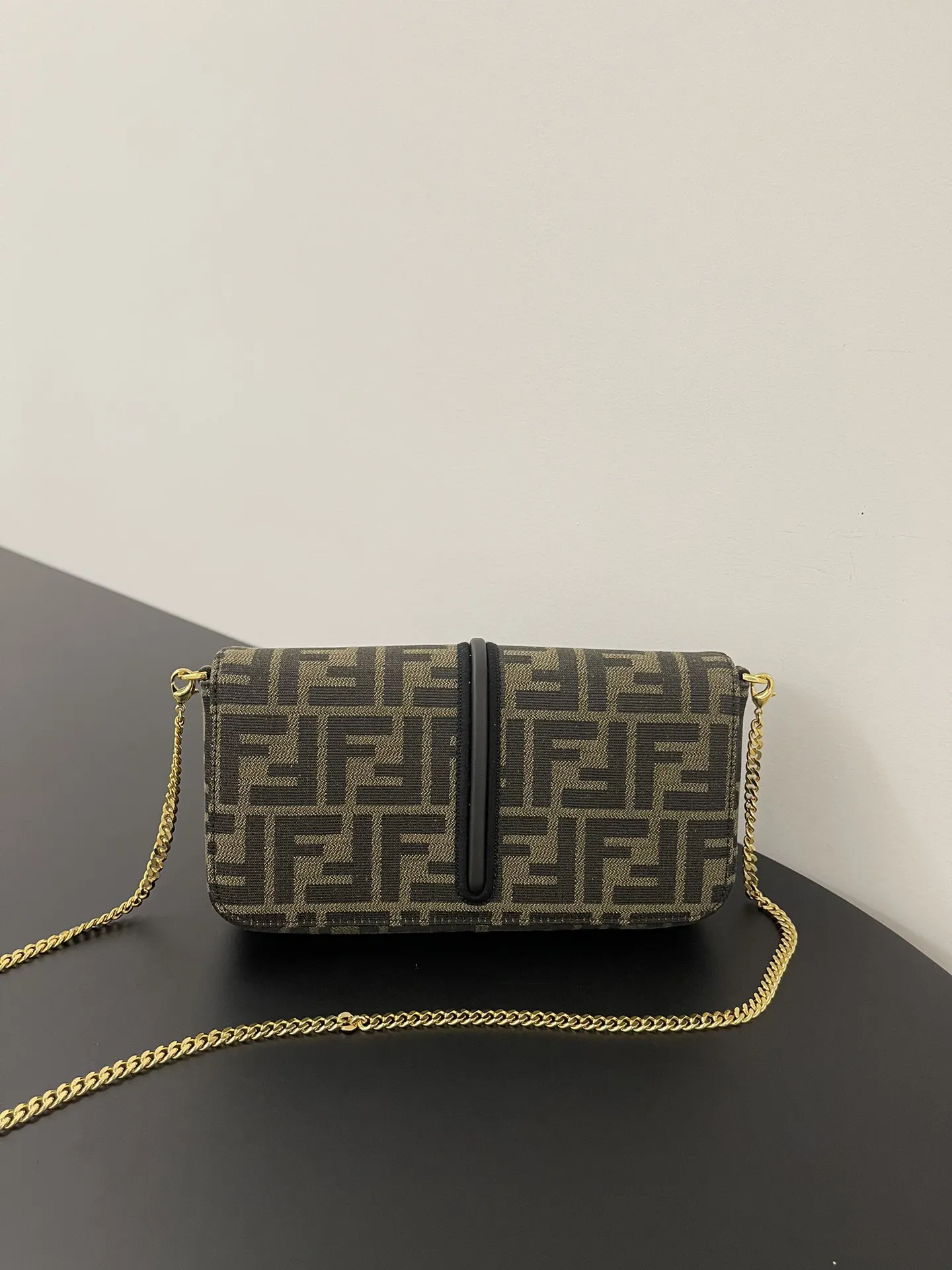 Monogram Chain Bag Classic