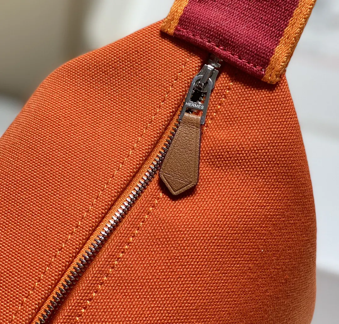 Hermes 帆布 化妆包 便携收纳款