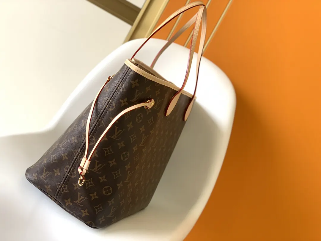 LV Neverfull 帆布 手拿包 精致手拿款