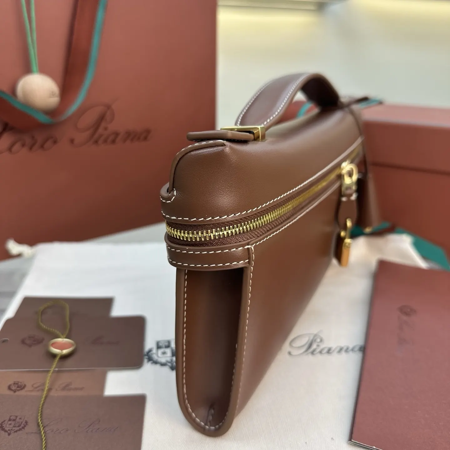 Saddle 牛皮 手拿包 精致手拿款