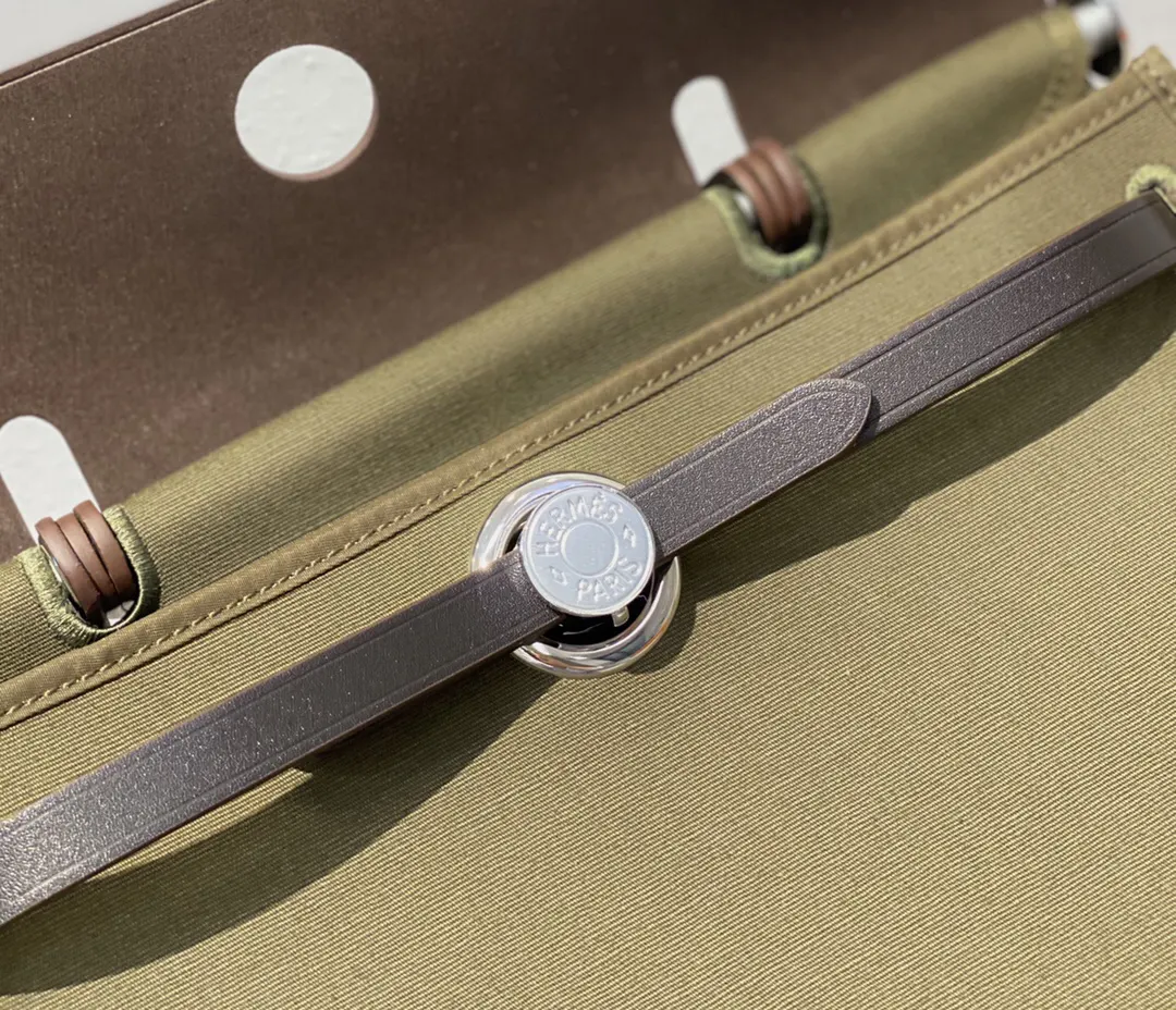 Hermès Herbag 雙肩包 31cm 轻便通勤(數字8) Hermès Herbag 雙肩包 31cm 轻便通勤(數字8)