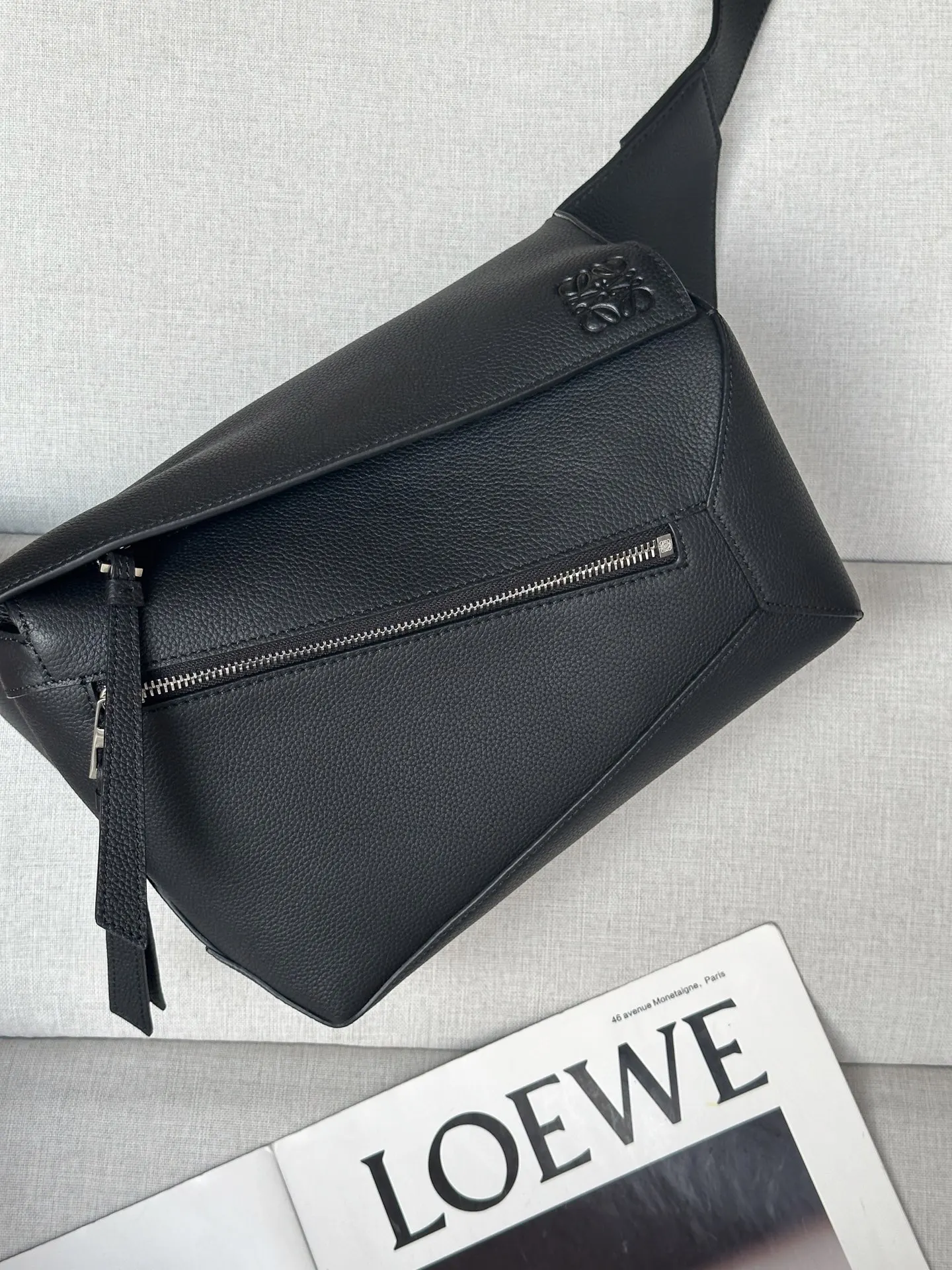 Loewe Puzzle 牛皮 腰包 休闲腰包款