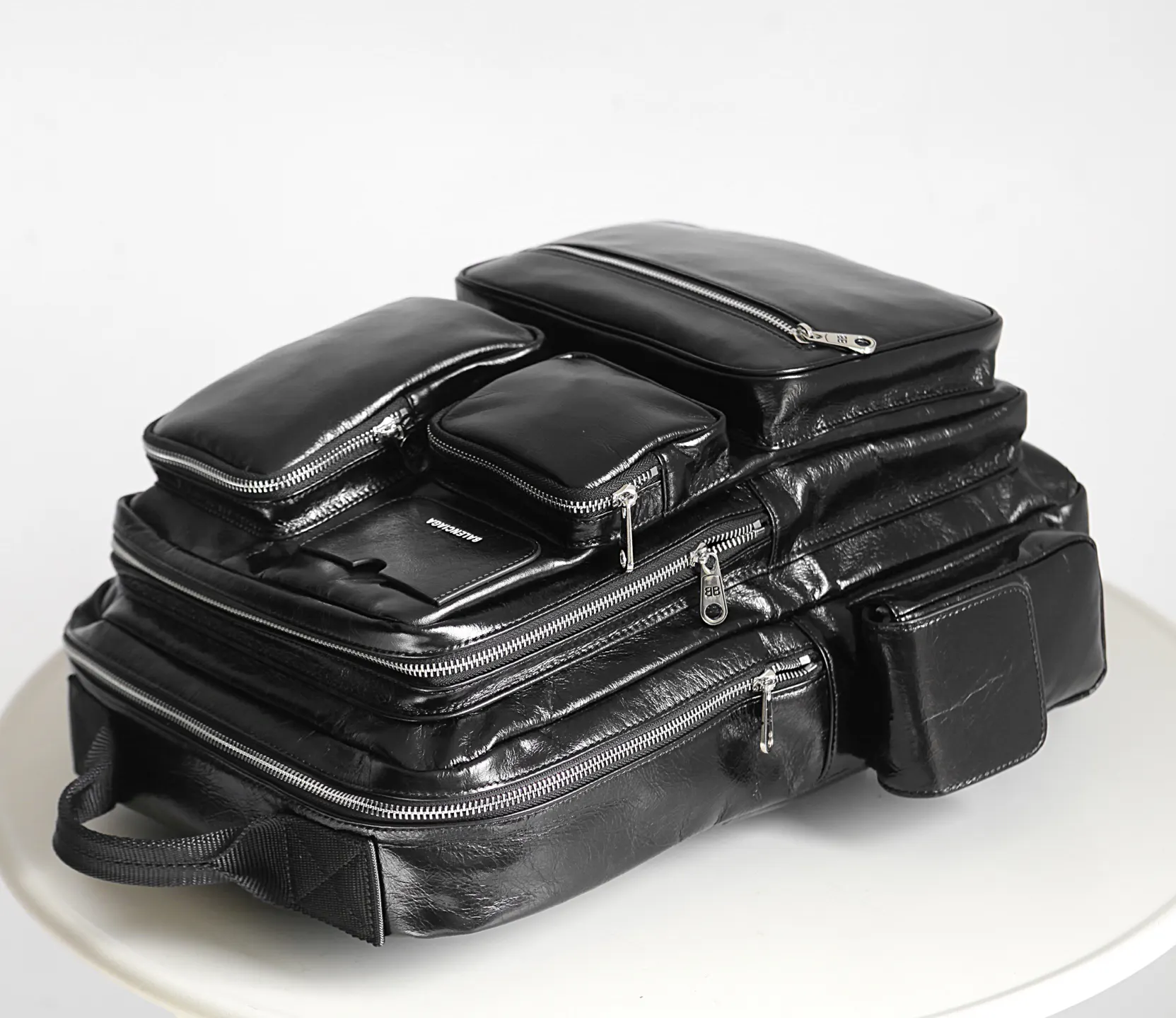 Balenciaga 银色 皮革 双肩包