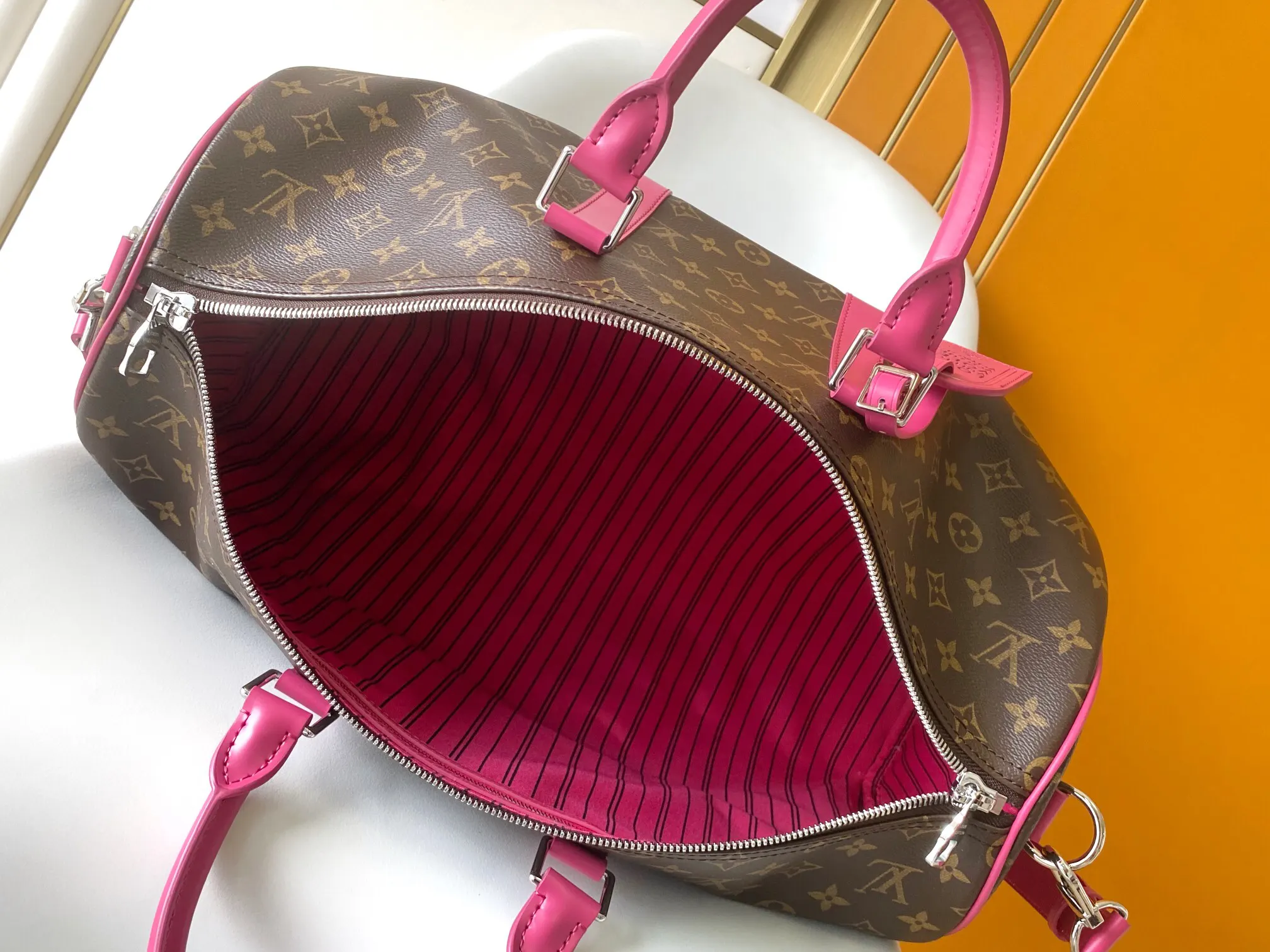 Louis Vuitton Fashion Item Travel Leather Image 9 Louis Vuitton Fashion Item Travel Leather Image 9