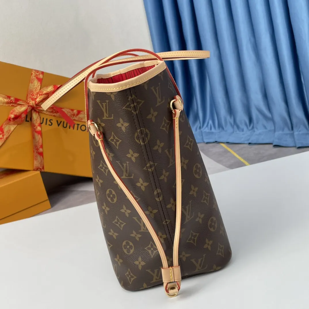 Neverfull 牛皮 手拿包 精致手拿款