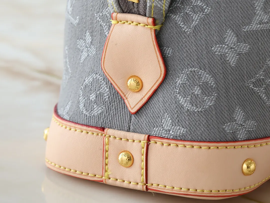 Cosmetic Pouch
