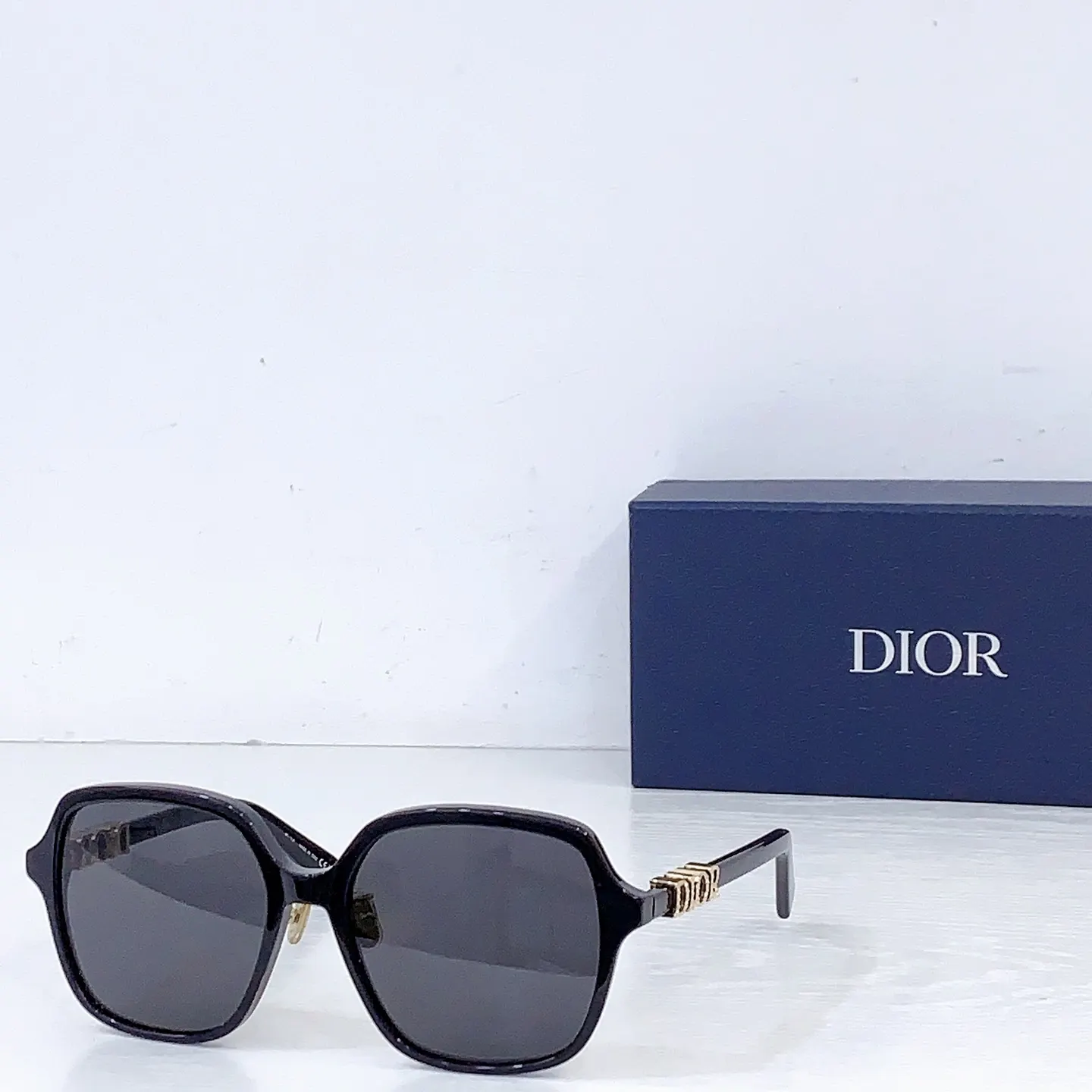 Dior 棕色渐变太阳镜 复古遮阳