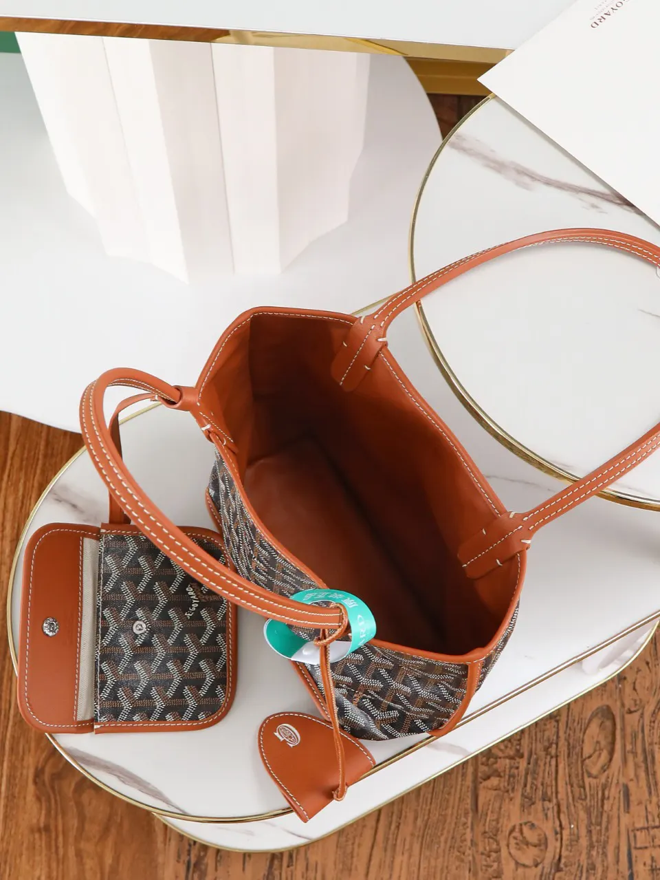 Goyard 小牛皮 手提包 通勤手提款(數字9) Goyard 小牛皮 手提包 通勤手提款(數字9)