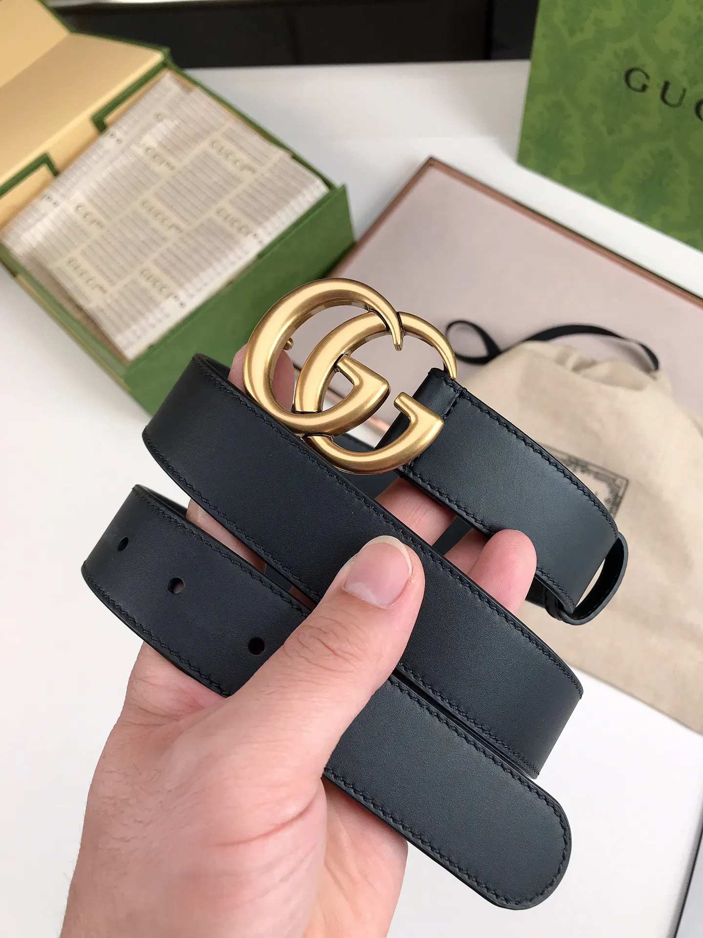 Gucci Marmont 双G扣牛皮双面腰带