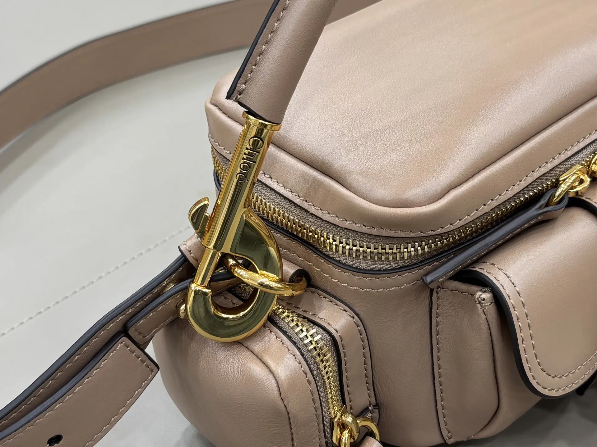 黑色 白色 Chloe Camera Bag 粉 斜背包 輕便斜挎款