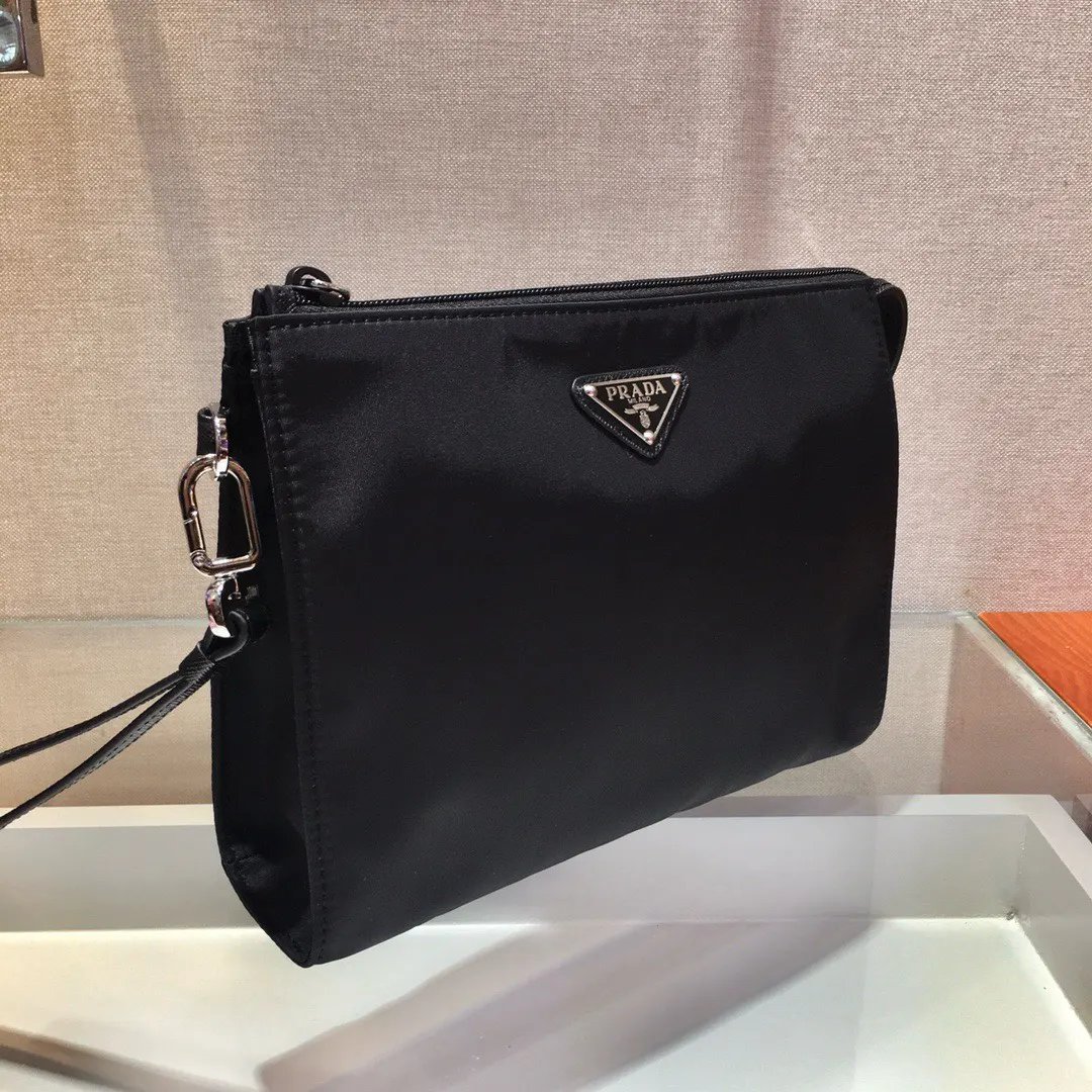 Prada Re-Nylon 皮革 三角标 手拿包