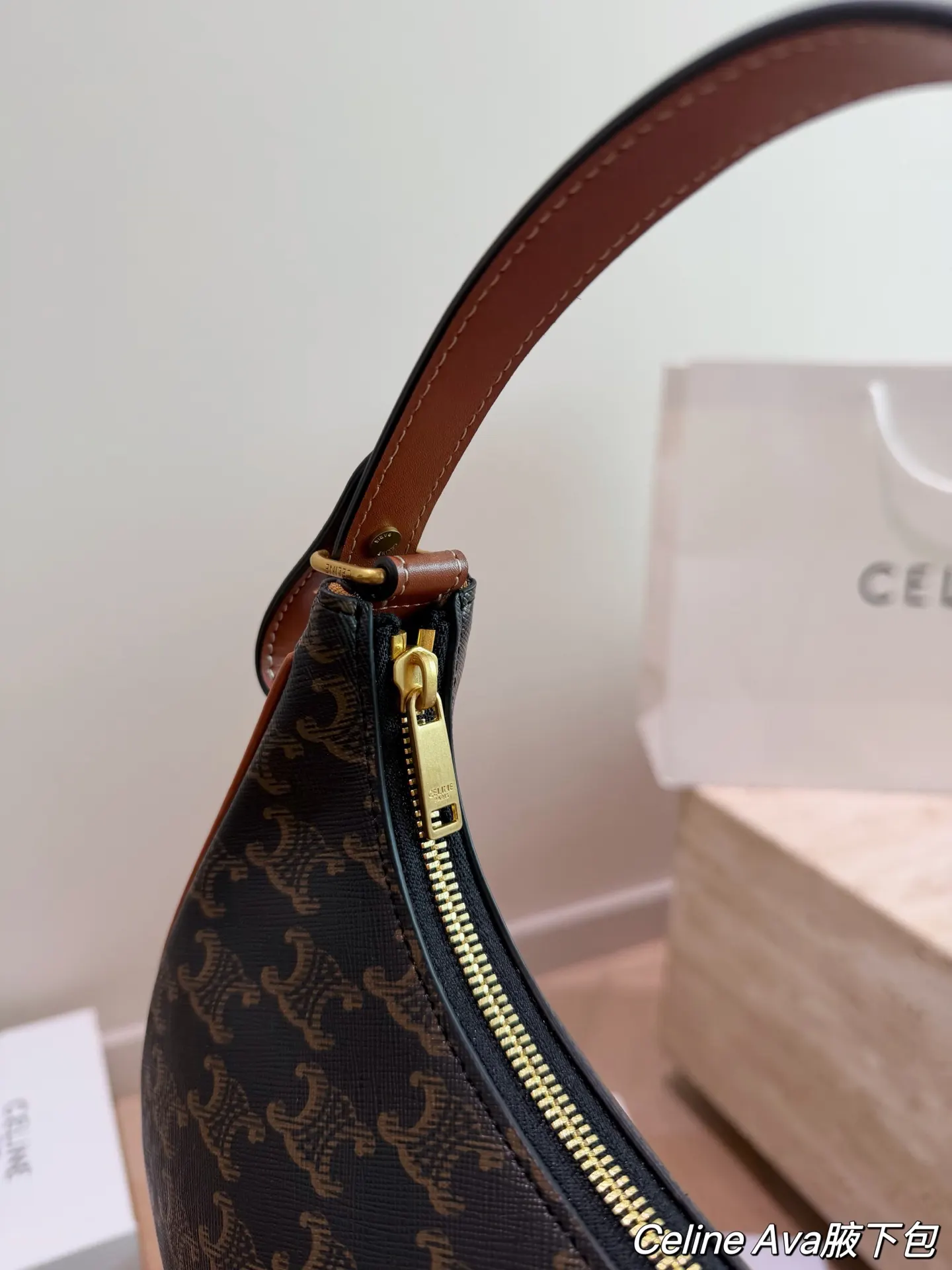 Celine Triomphe 腋下包 復古腋下背款