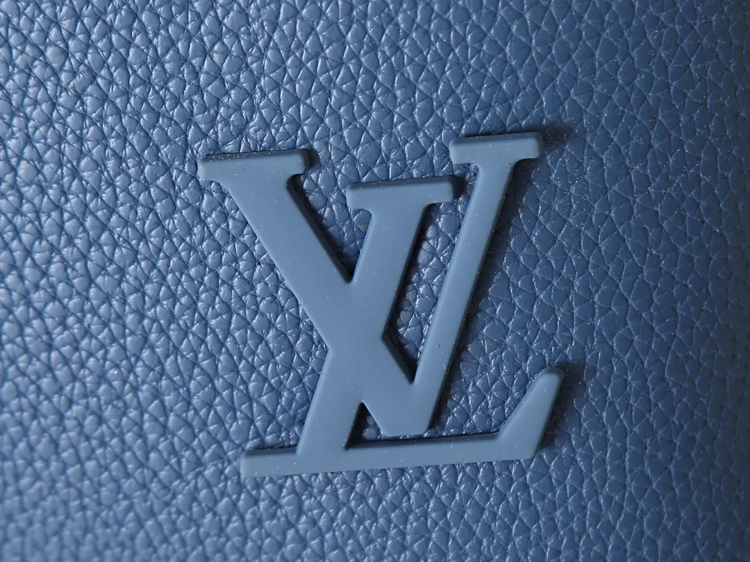LV 皮革 手拿包 精致手拿款