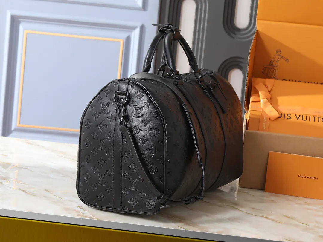 Fashion Item Travel