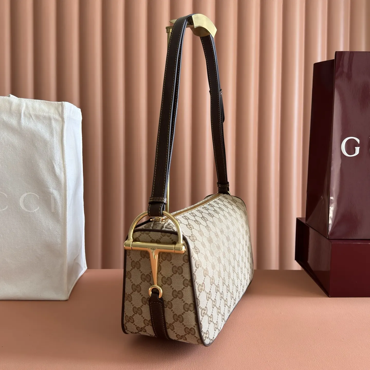 Gucci 棕色 金色 牛皮 腋下包 復古腋下背款