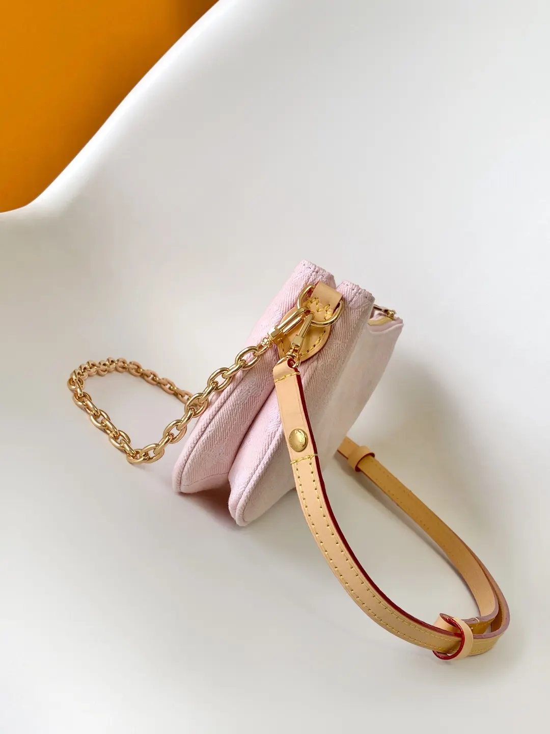 Louis Vuitton Pink Gold Chain Bag Leather