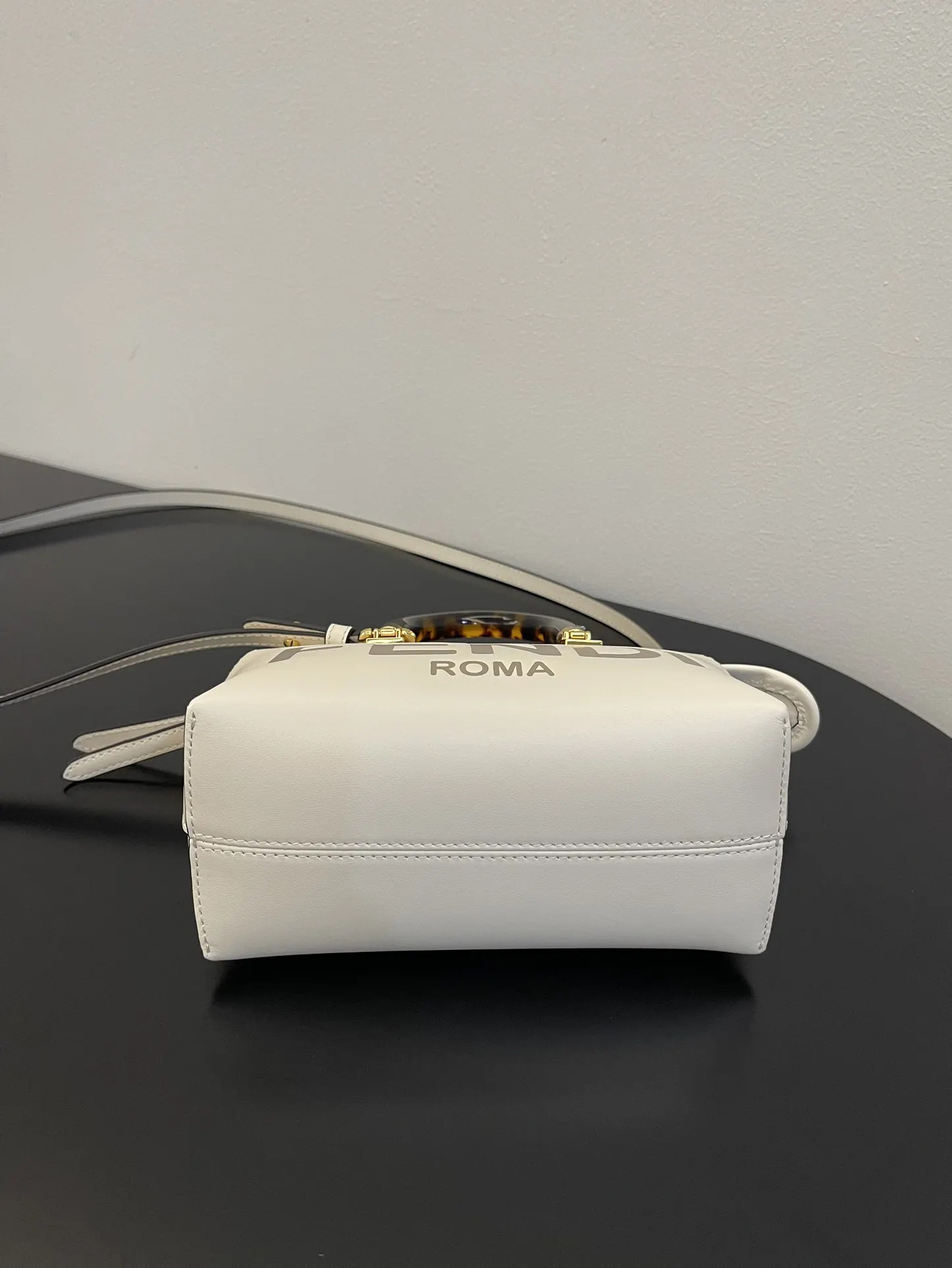 白色 小牛皮 白色全新Mini ByThe Way迷你包 包包拥有 手拿包 精致手拿款