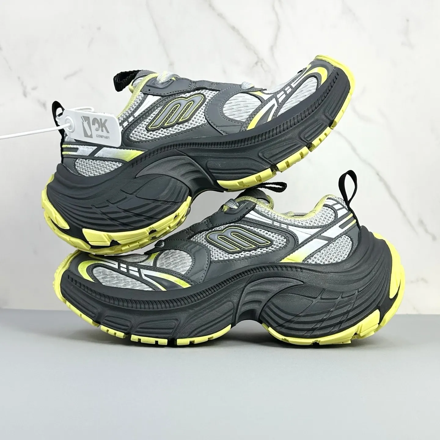 Balenciaga Logo 运动鞋 休閒运动(數字3) Balenciaga Logo 运动鞋 休閒运动(數字3)