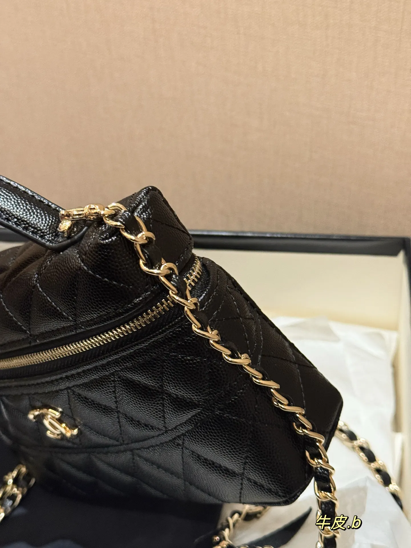 Chain Bag Leather