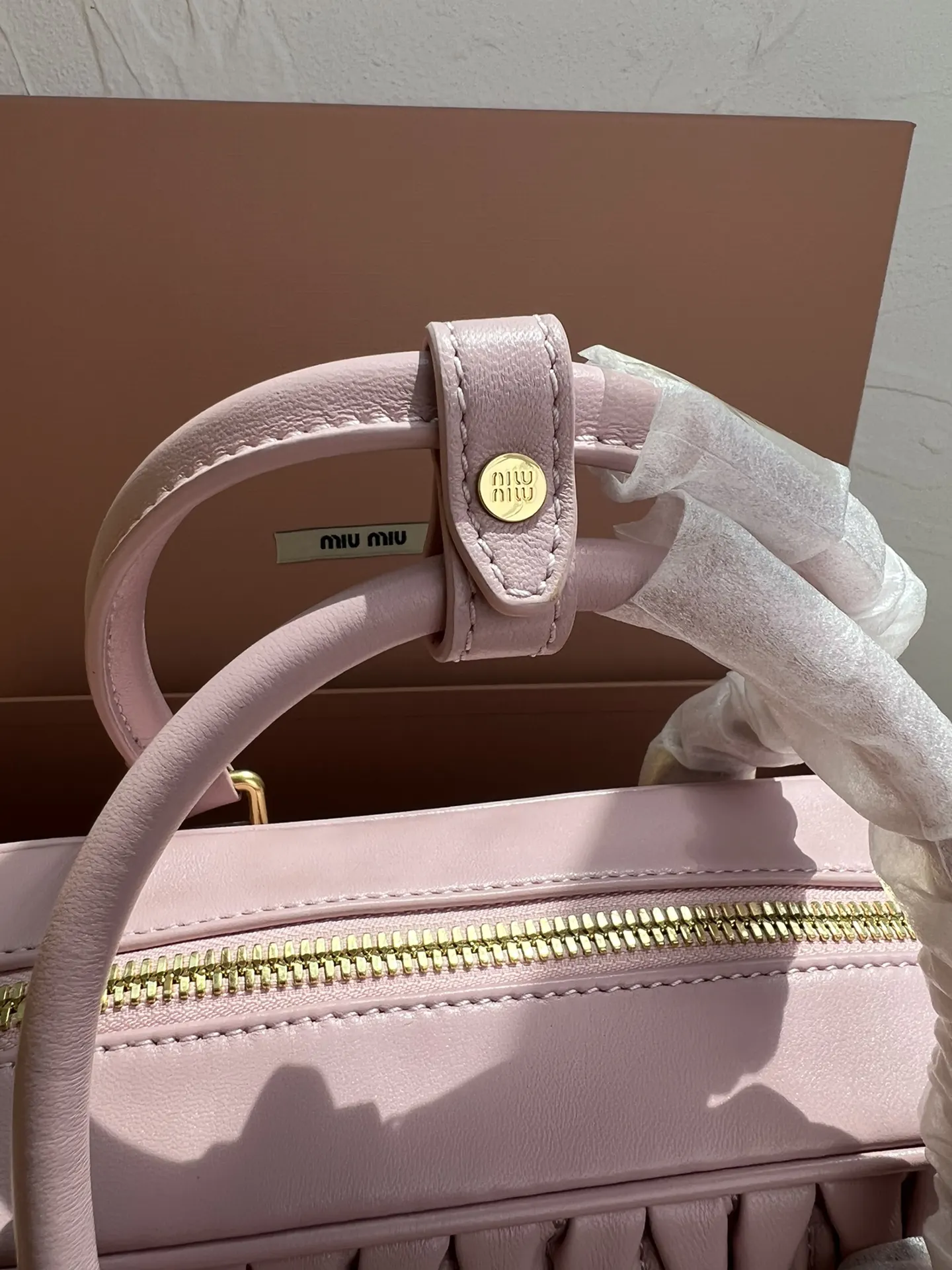 Miu 羊皮 斜背包 輕便斜挎款