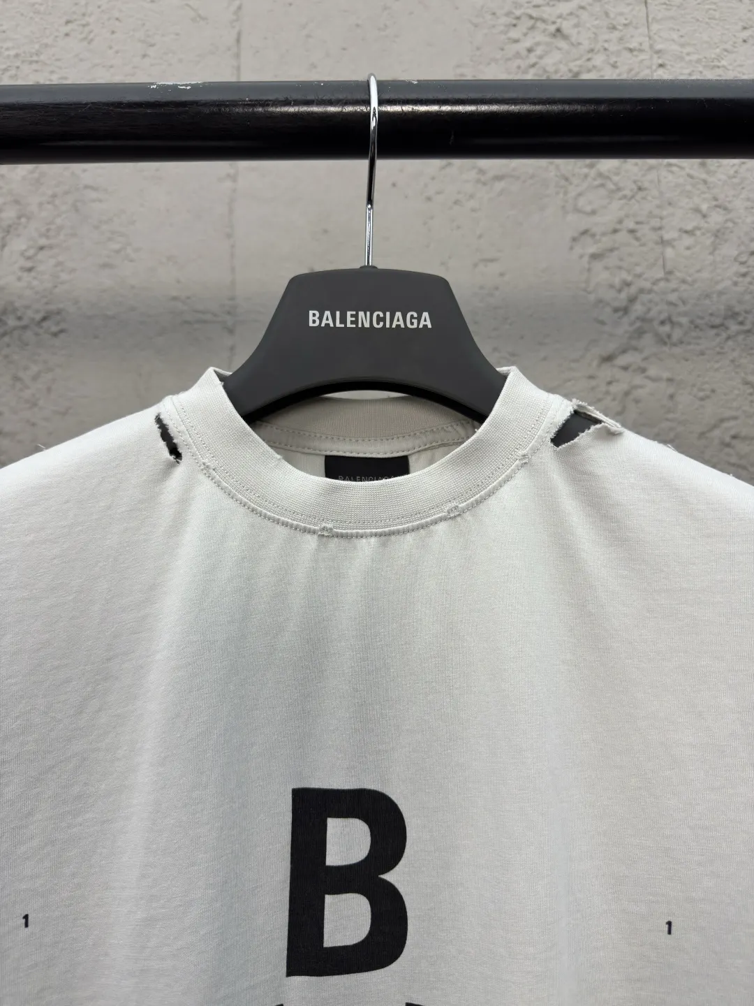 Balenciaga Paris 豎排字母圓領短袖T恤 白色