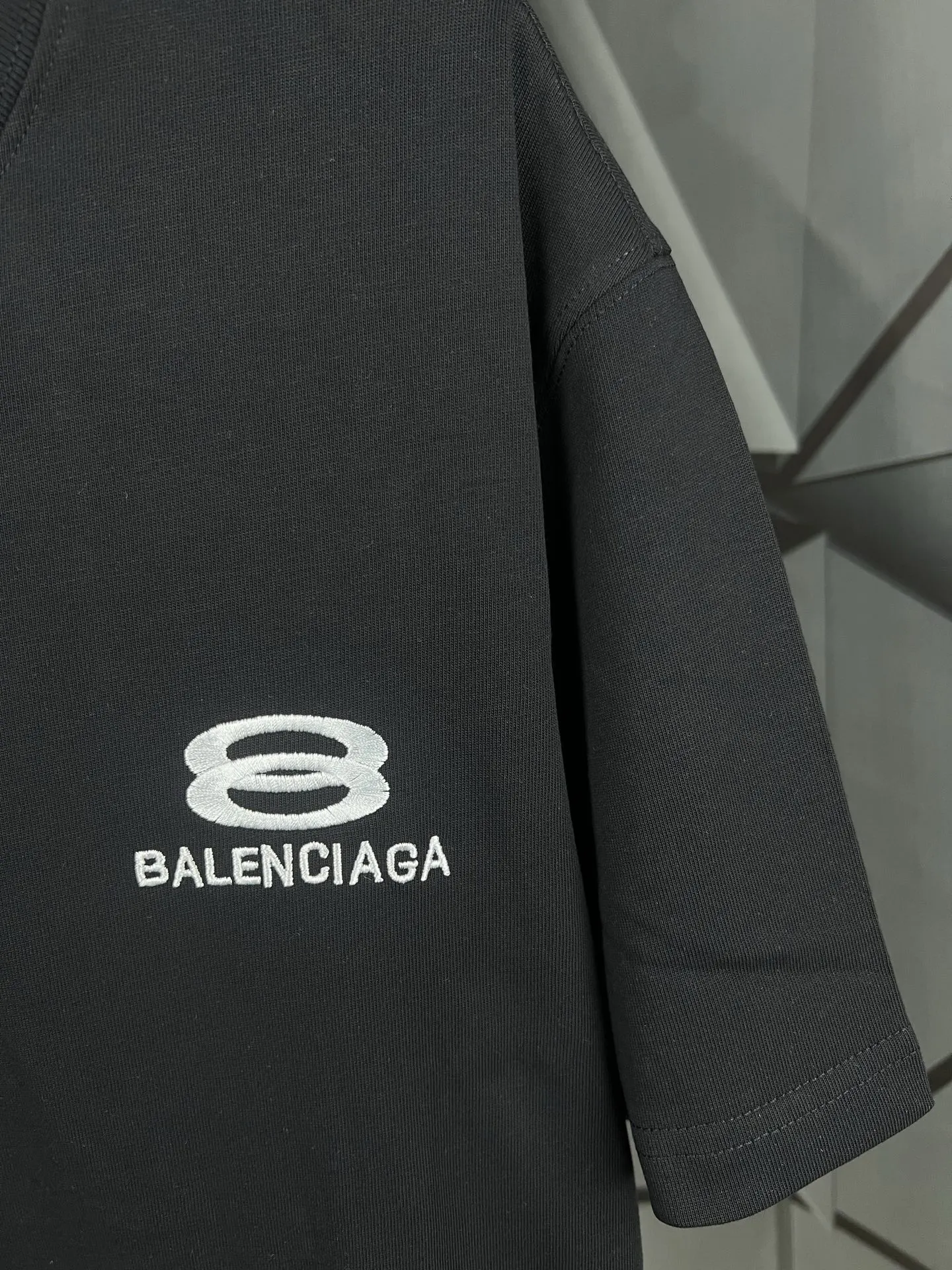 Balenciaga 26SS 刺绣 纯棉 短袖T恤 街头休闲款