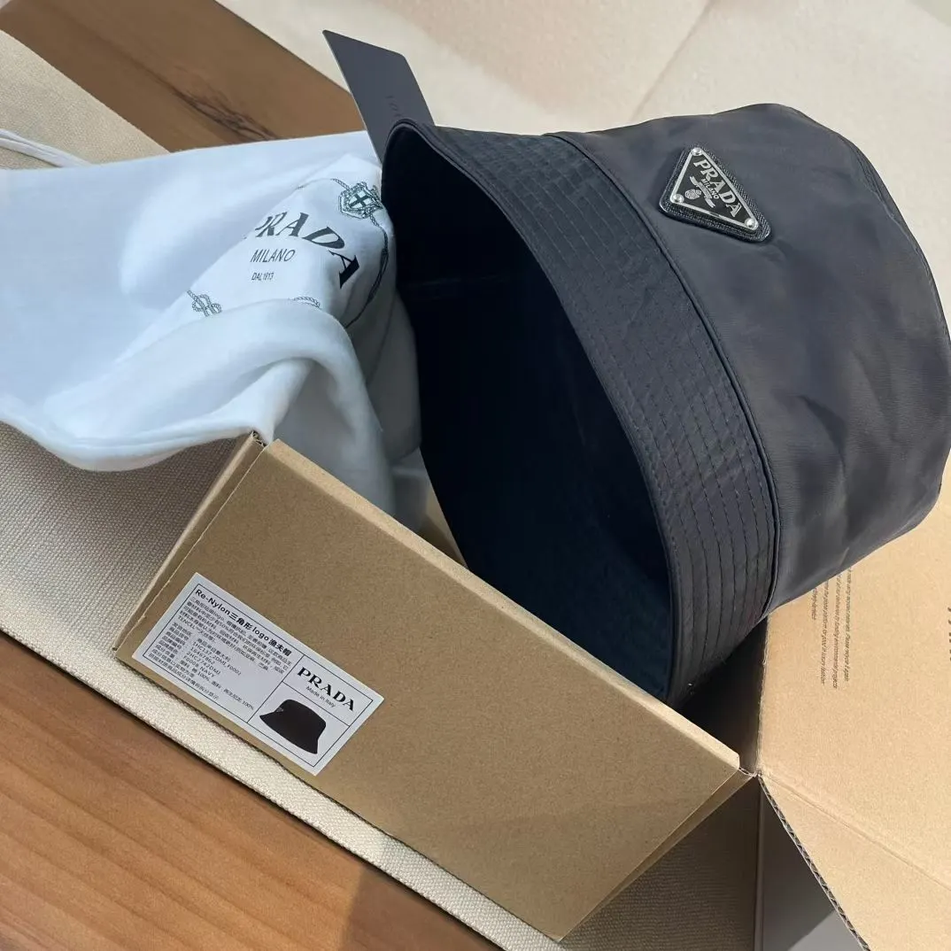 Prada Re-Nylon 尼龙 Logo 帽子 精致搭配